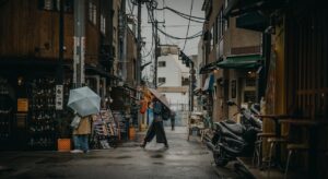 東京23区で保育士が転職する際の福利厚生が充実している職場はどこ？