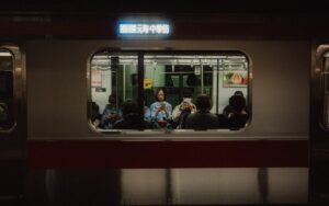 東京23区で保育士が転職する際の通勤時間を30分以内に抑える方法は？